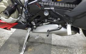 DUCATI STREETFIGHTER V4 S 2023