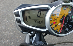TRIUMPH STREET TRIPLE R 2010 TMD416
