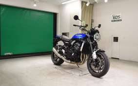 KAWASAKI Z900RS 2025 ZR900K