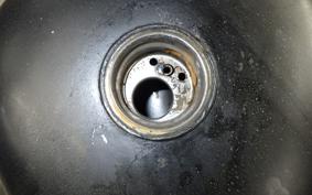 HARLEY XLH883 HUGGER 2013