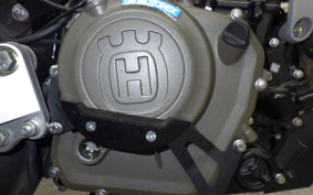 HUSQVARNA SVARTPILEN 250 2006