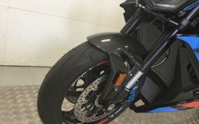 BMW M1000R 2025 0P51