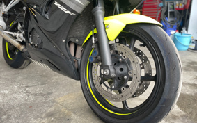 YAMAHA YZF-R6 2003 RJ05
