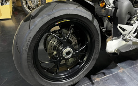 DUCATI STREET FIGHTER V4S 2022 1F00