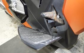 HONDA NM4 VULTUS -01 2015 RC82