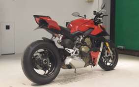 DUCATI STREETFIGHTER V4 S 2021