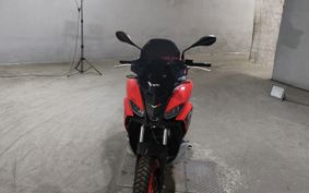 APRILIA SR125 ..