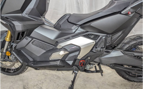 HONDA X-ADV 750 2024 RH10