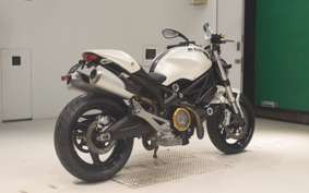 DUCATI MONSTER 696