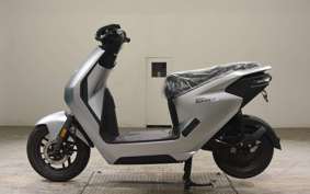 HONDA EM1 e: EF16