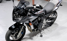 YAMAHA FZS1000 FAZER 2004 RN07