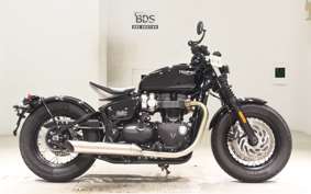 TRIUMPH BONNEVILLE BOBBER 2025