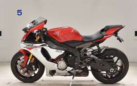 YAMAHA YZF-R1 2018