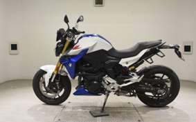 BMW F900R 2023