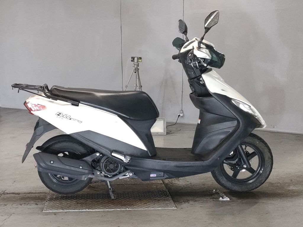 Фото Suzuki ADDRESS V125 с японского аукциона