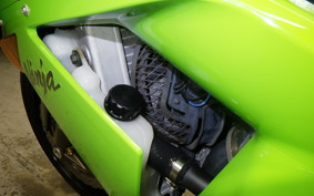 KAWASAKI ZX 10 NINJA R 2004 ZXT00C