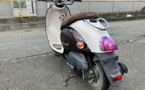 YAMAHA  VINO  DELUXE  SA37J