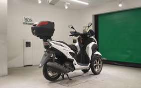 YAMAHA ﾄﾘｼﾃｨ125 SE82J