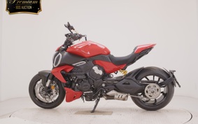 DUCATI DIAVEL V4 2026