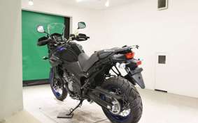 SUZUKI Vストローム650XTA 2018 C733M