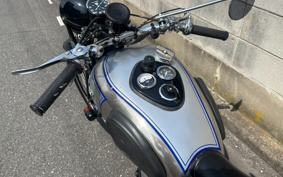 TRIUMPH DAYTONA T70