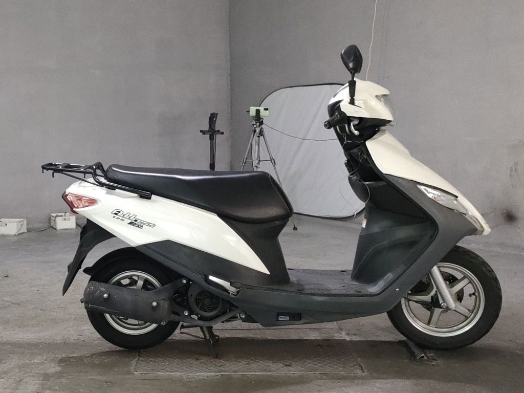 Фото Suzuki ADDRESS V125 с японского аукциона