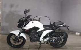 YAMAHA FZ25 RG42