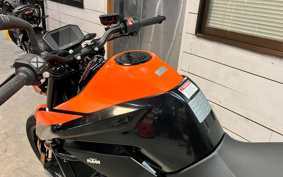 KTM 890 DUKE 2023 TU940