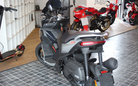 APRILIA SR GT 200