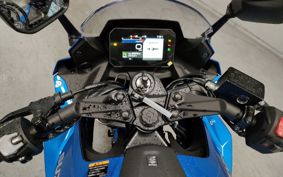 SUZUKI GSX-8R EM1AA