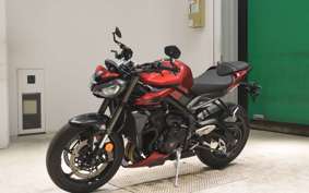 TRIUMPH STREET TRIPLE RS 2025