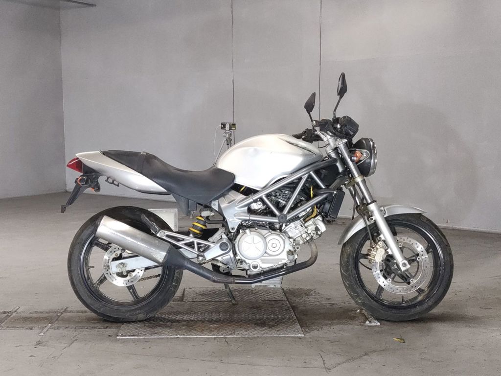 Фото Honda VTR 250 2002 с японского аукциона