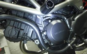 HONDA VTR 250 Gen. 2 MC33