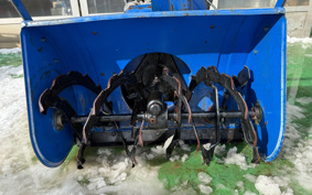 YAMAHA  SNOW BLOWER  MACHINE 