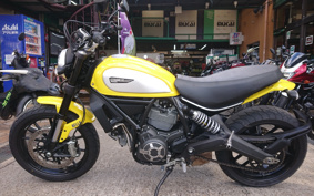 DUCATI  DUCATI  SCRAMBLER  ICON  2018 K102