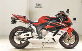 HONDA CBR1000RR 2005 SC57