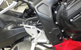 HONDA CBR650R E-Clutch 2025 RH17