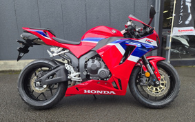 HONDA CBR600RR ABS 2025 PC40