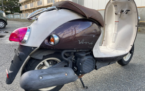 YAMAHA  VINO  DELUXE  SA37J