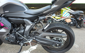 YAMAHA YZF-R7 2024 RM39J