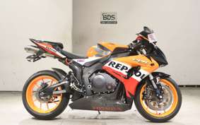 HONDA CBR1000RR 2010