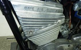 SUZUKI GT250 GT250B