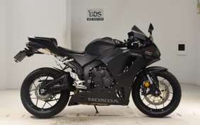 HONDA CBR600RR 2024 PC40
