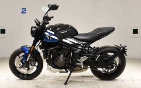 TRIUMPH TRIDENT 660 2025