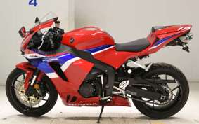HONDA CBR600RR 2024 PC40