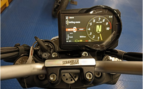 DUCATI SCRAMBLER ICON DARK 2025
