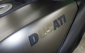 DUCATI DIAVEL STRADA 2014