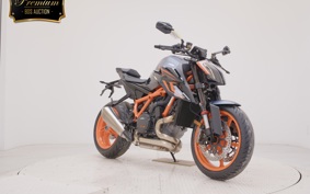 KTM 1290 SUPER DUKE R