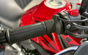 SUZUKI STROM 250 DS11A