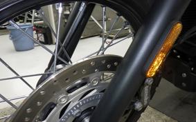 TRIUMPH STREET SCRAMBLER 2023